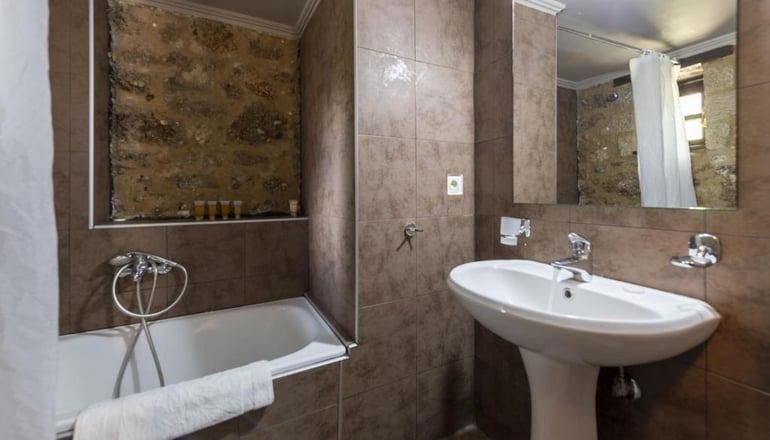 4* Semantron Traditional Village - Ελαιώνας Διακοπτού