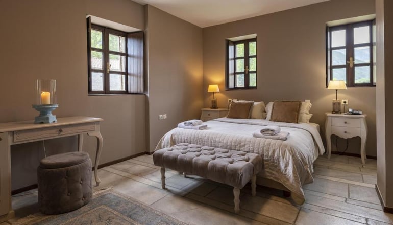 4* Semantron Traditional Village - Ελαιώνας Διακοπτού