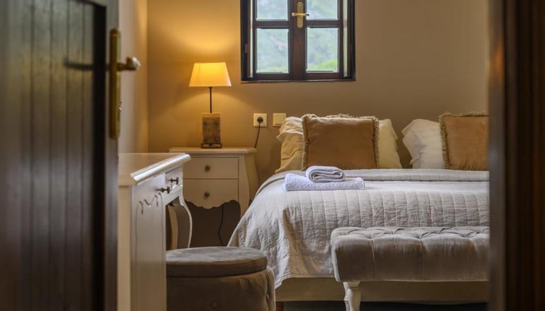 4* Semantron Traditional Village - Ελαιώνας Διακοπτού