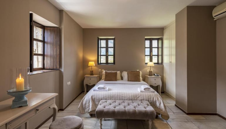 4* Semantron Traditional Village - Ελαιώνας Διακοπτού