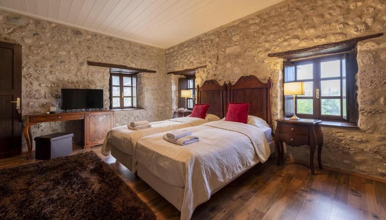 4* Semantron Traditional Village - Ελαιώνας Διακοπτού