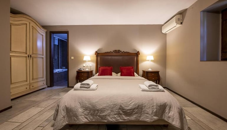 4* Semantron Traditional Village - Ελαιώνας Διακοπτού