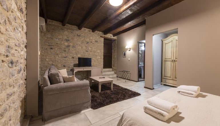 4* Semantron Traditional Village - Ελαιώνας Διακοπτού