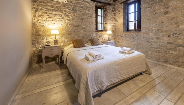 4* Semantron Traditional Village - Ελαιώνας Διακοπτού