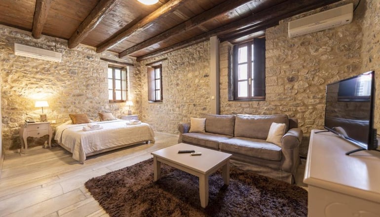 4* Semantron Traditional Village - Ελαιώνας Διακοπτού