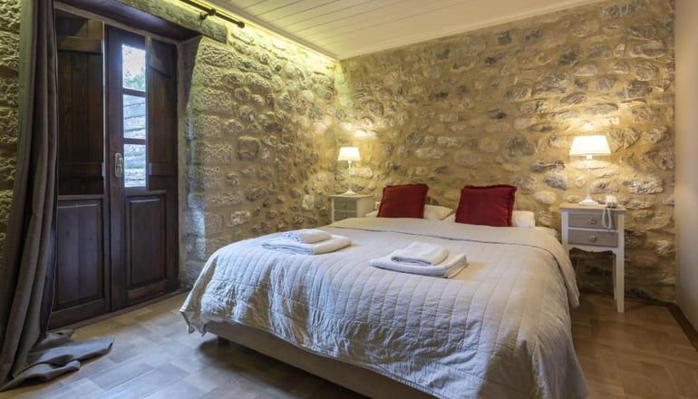 4* Semantron Traditional Village - Ελαιώνας Διακοπτού