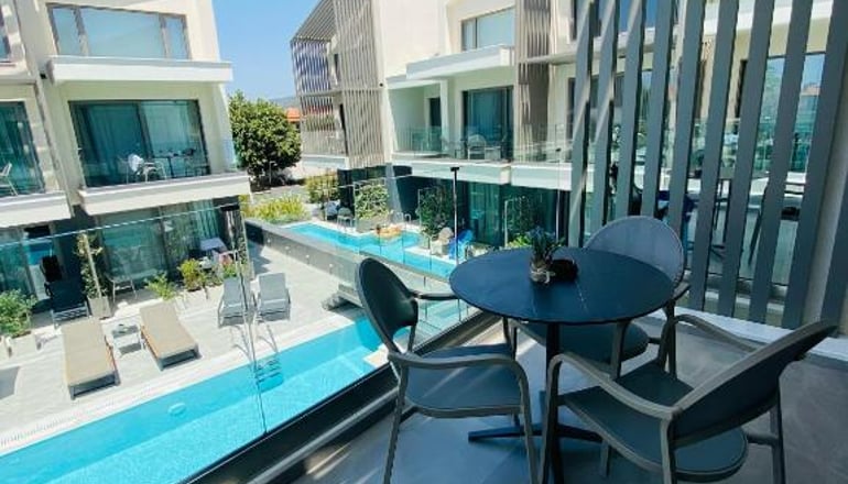 4* Serenity Suites Chalkidiki