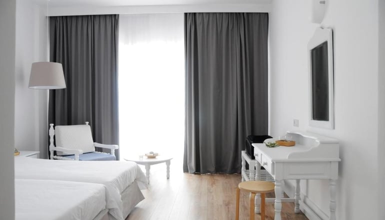 4* Sunrise Village Beach Hotel