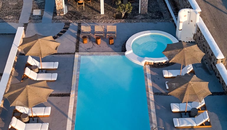 4* Symmetry Suites - Ακρωτήρι, Σαντορίνη