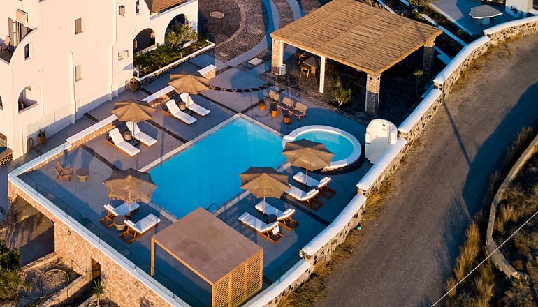 4* Symmetry Suites - Ακρωτήρι, Σαντορίνη