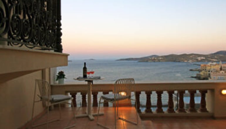 4* Syrou Melathron - Ερμούπολη, Σύρος