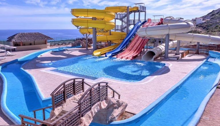 4* The Village Water Park Smartline