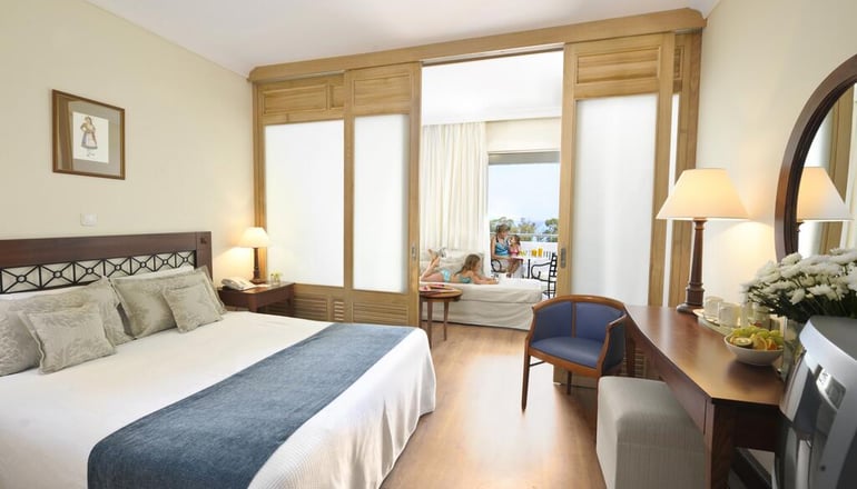 4* Louis Kerkyra Blue