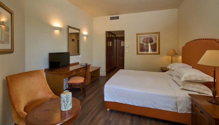 4* Xenia Palace Portaria