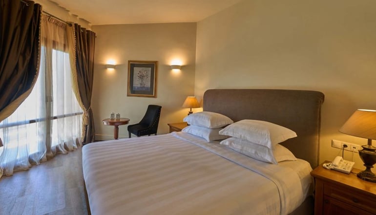 4* Xenia Palace Portaria