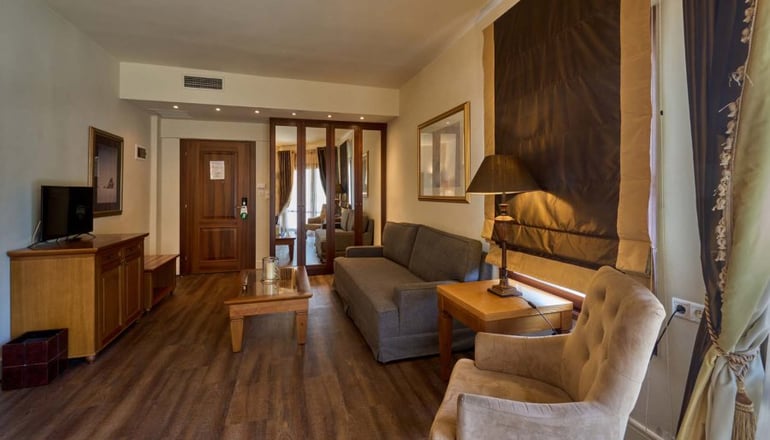 4* Xenia Palace Portaria