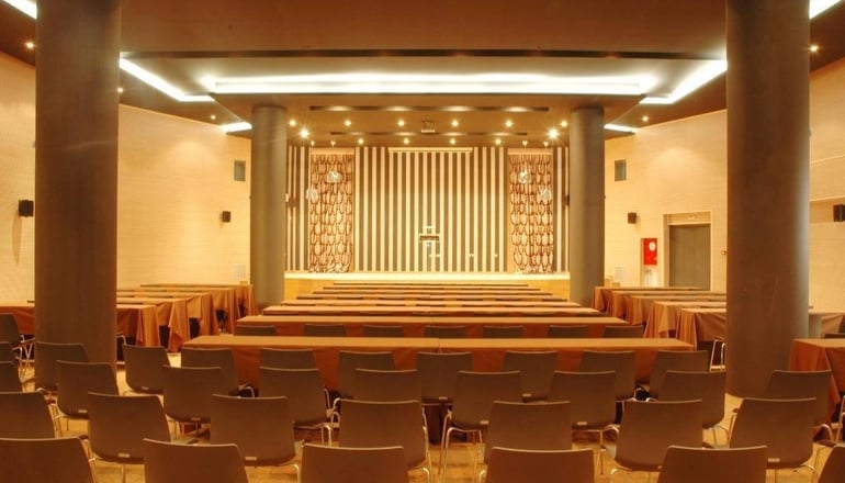 5* 1000 Colors Hotel