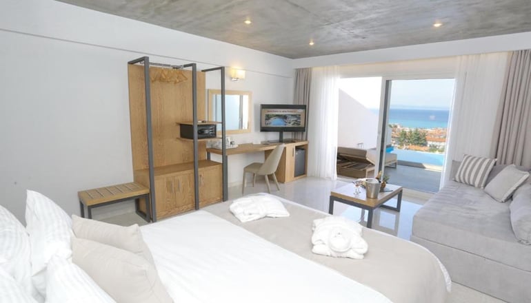 5* Alia Palace