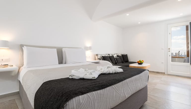 5* Amaze Suites - Ημεροβίγλι, Σαντορίνη