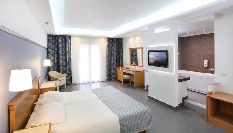 5* Apollo Palace Corfu