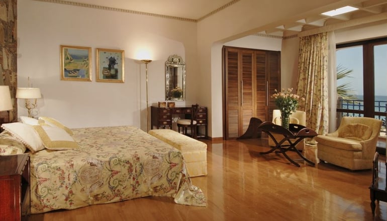 5* Aquila Rithymna Beach