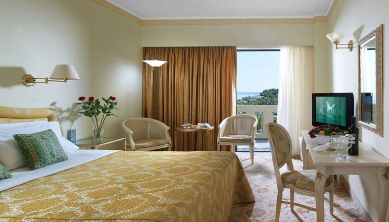 5* Aquila Rithymna Beach