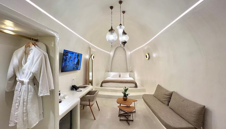 5* Athina Luxury Suites - Φηρά, Σαντορίνη