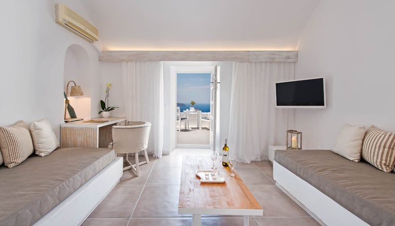5* Athina Luxury Suites - Φηρά, Σαντορίνη