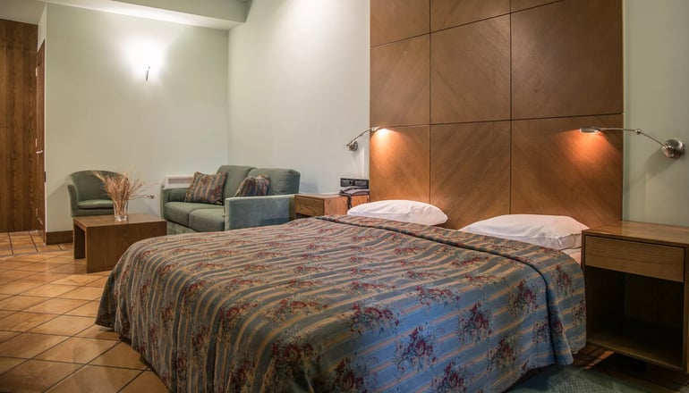 5* Avaris Hotel