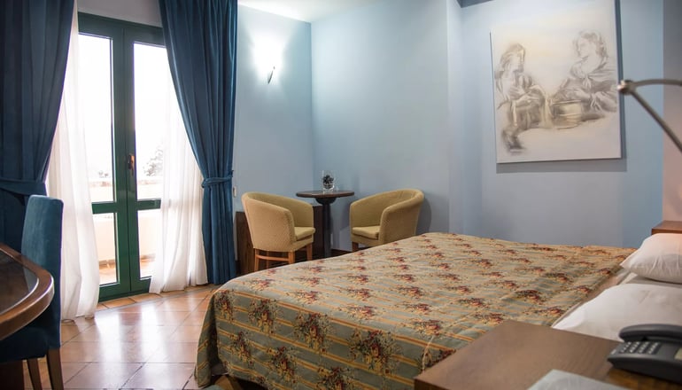 5* Avaris Hotel