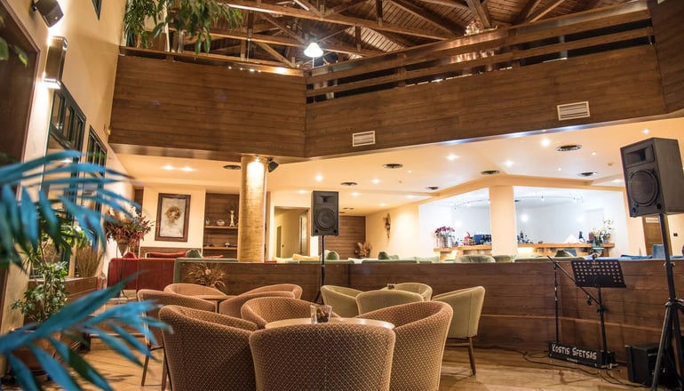 5* Avaris Hotel