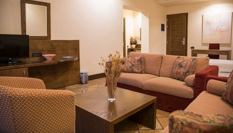 5* Avaris Hotel