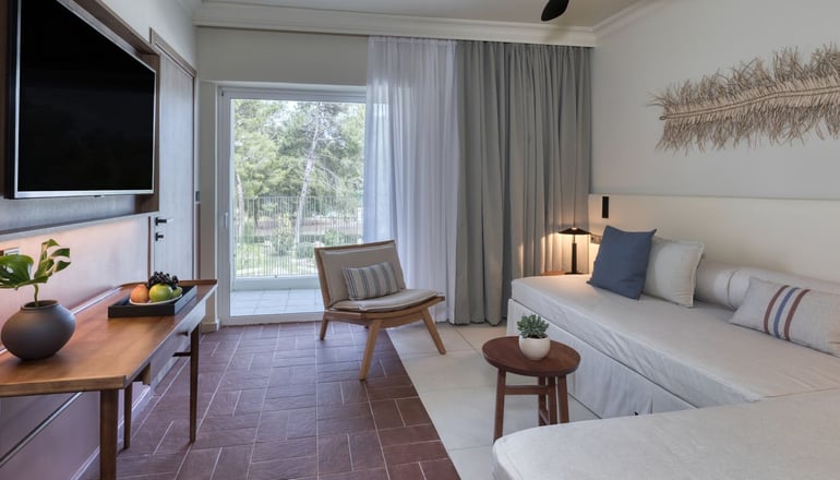 5* Domes Aulus Zante, Autograph Collection