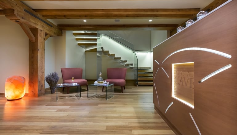 5* HYDRAMA GRAND HOTEL