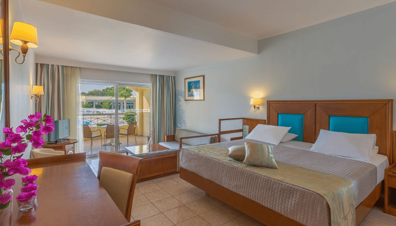 5* Kipriotis Maris Suites