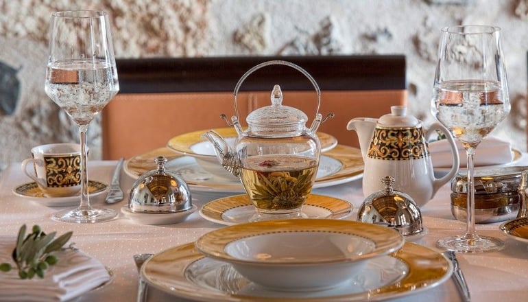 5* Moni Emvasis Luxury Suites