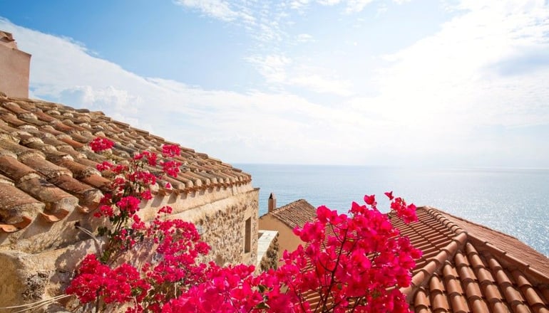 5* Moni Emvasis Luxury Suites