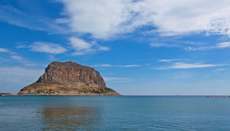 5* Moni Emvasis Luxury Suites