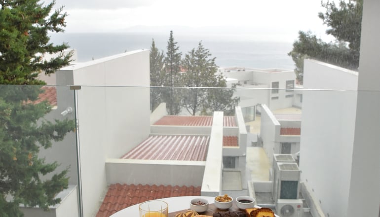 5* Mythical Coast Wellness Retreat