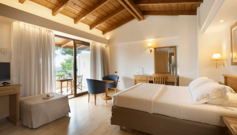 5* Negroponte Resort