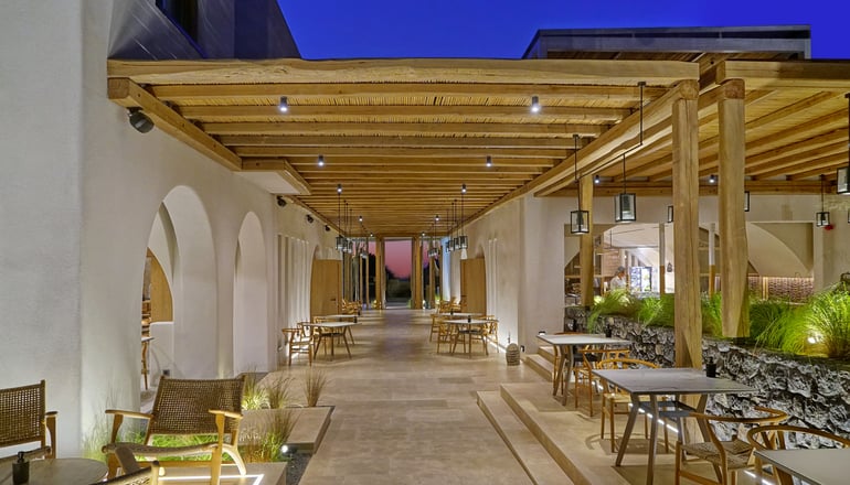 5* Radisson Zaffron Resort - Καμάρι, Σαντορίνη