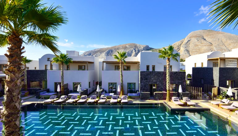5* Radisson Zaffron Resort - Καμάρι, Σαντορίνη