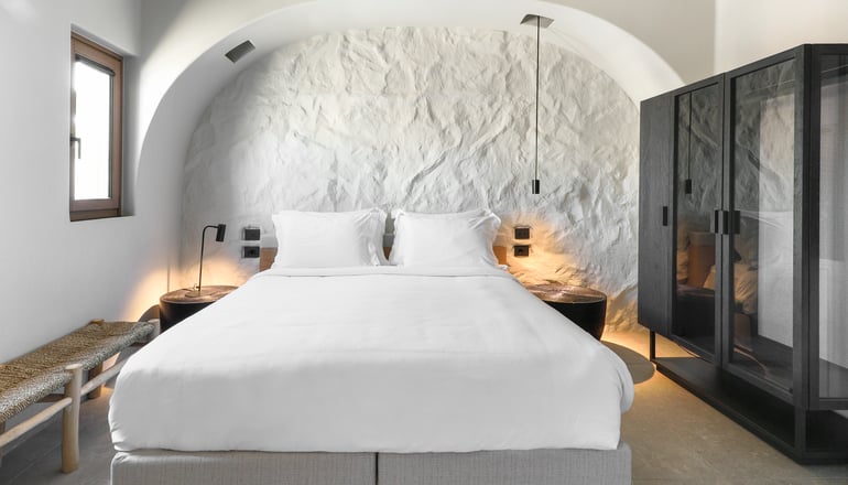 5* Radisson Zaffron Resort - Καμάρι, Σαντορίνη