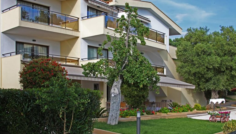 5* Rahoni Cronwell Park Hotel Adults Only