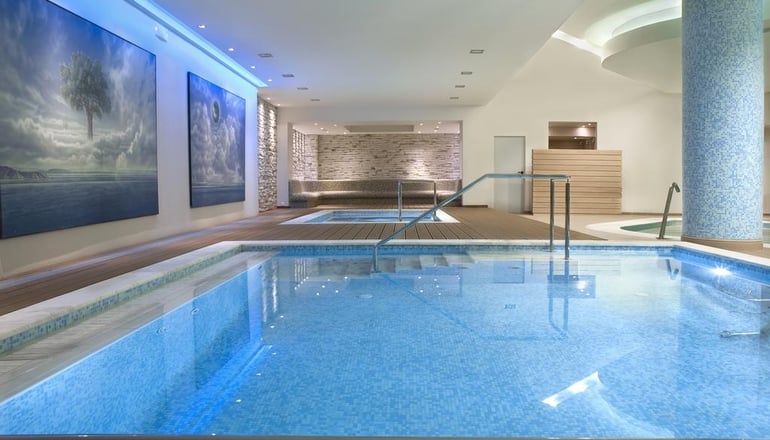 5* Ramada Plaza by Wyndham Thraki