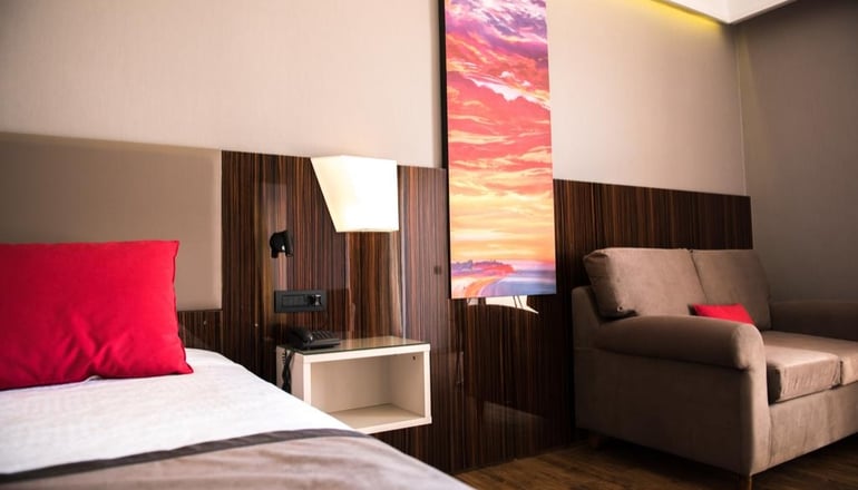 5* Ramada Plaza by Wyndham Thraki