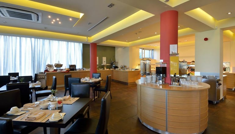 5* Royal Paradise Beach Resort & Spa