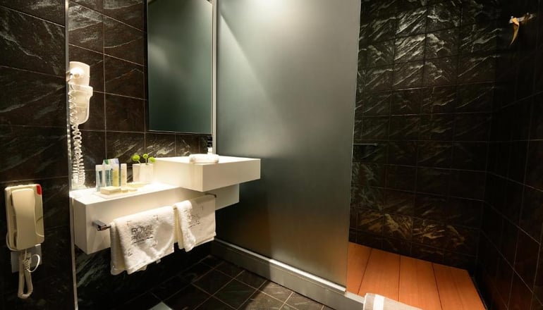 5* Royal Paradise Beach Resort & Spa