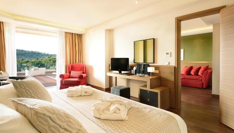 5* Royal Paradise Beach Resort & Spa