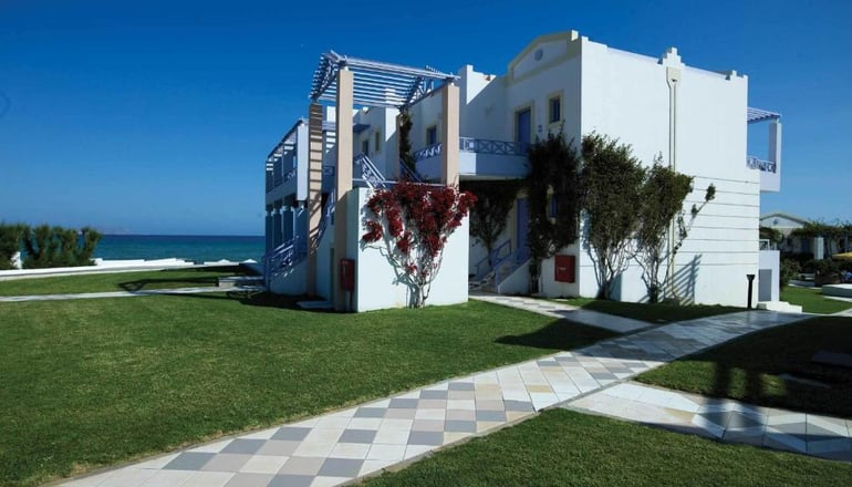 5* Serita Beach Hotel